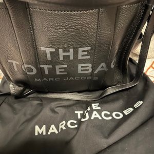 Marc by Marc Jacobs THE TOTE Leather